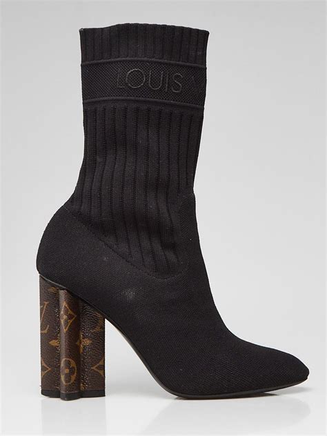 louis vuitton sandals and socks|louis vuitton ankle socks.